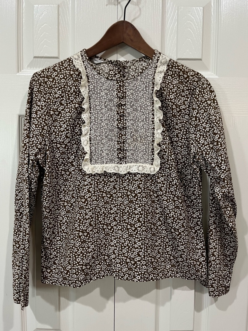 Ship’n Shore Vintage Brown Ditsy Floral Lace-Trim Long Sleeve Top Sz 34